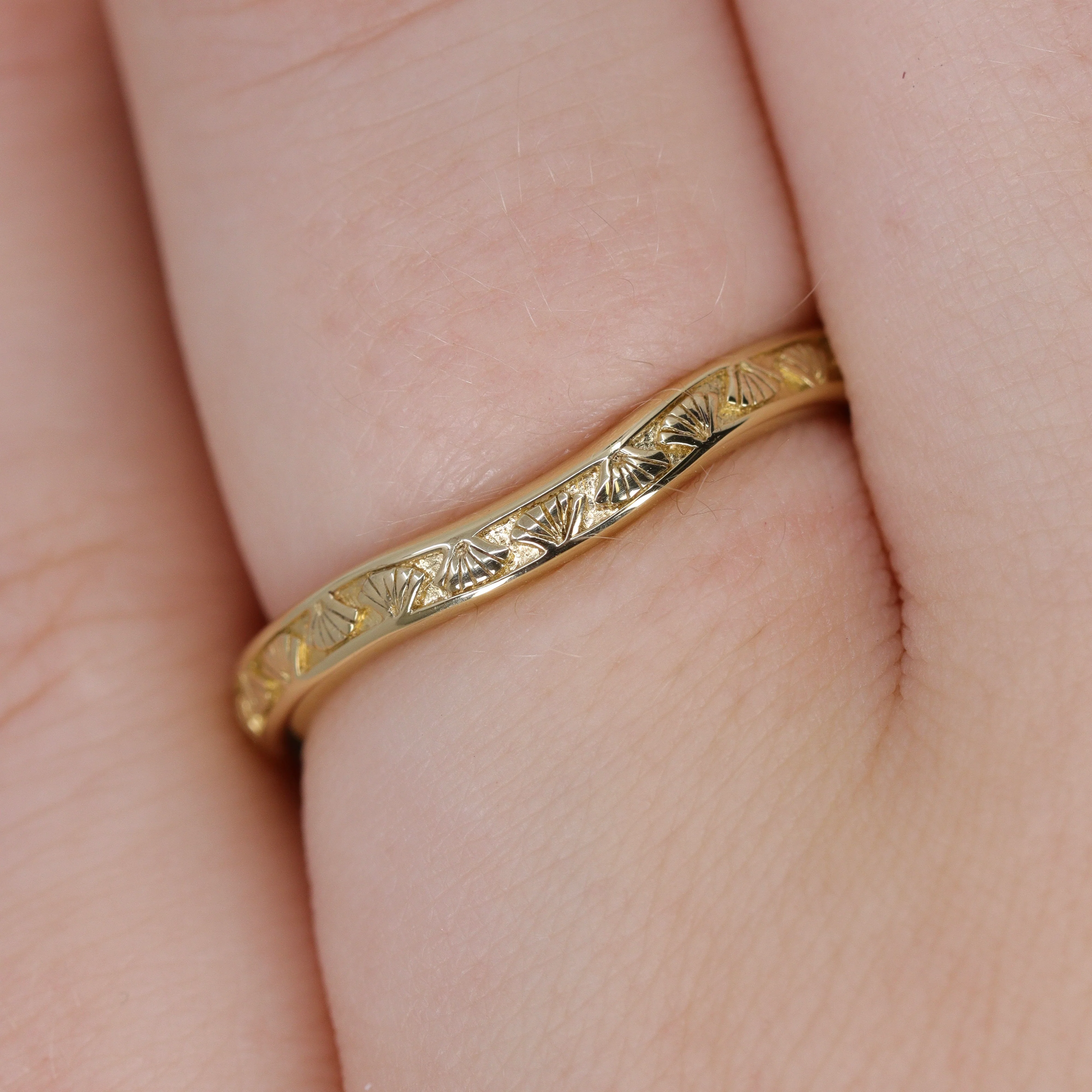 Goldie - Art Deco Fan Detail Shaped Wedding Ring - Made-to-Order - Image 4