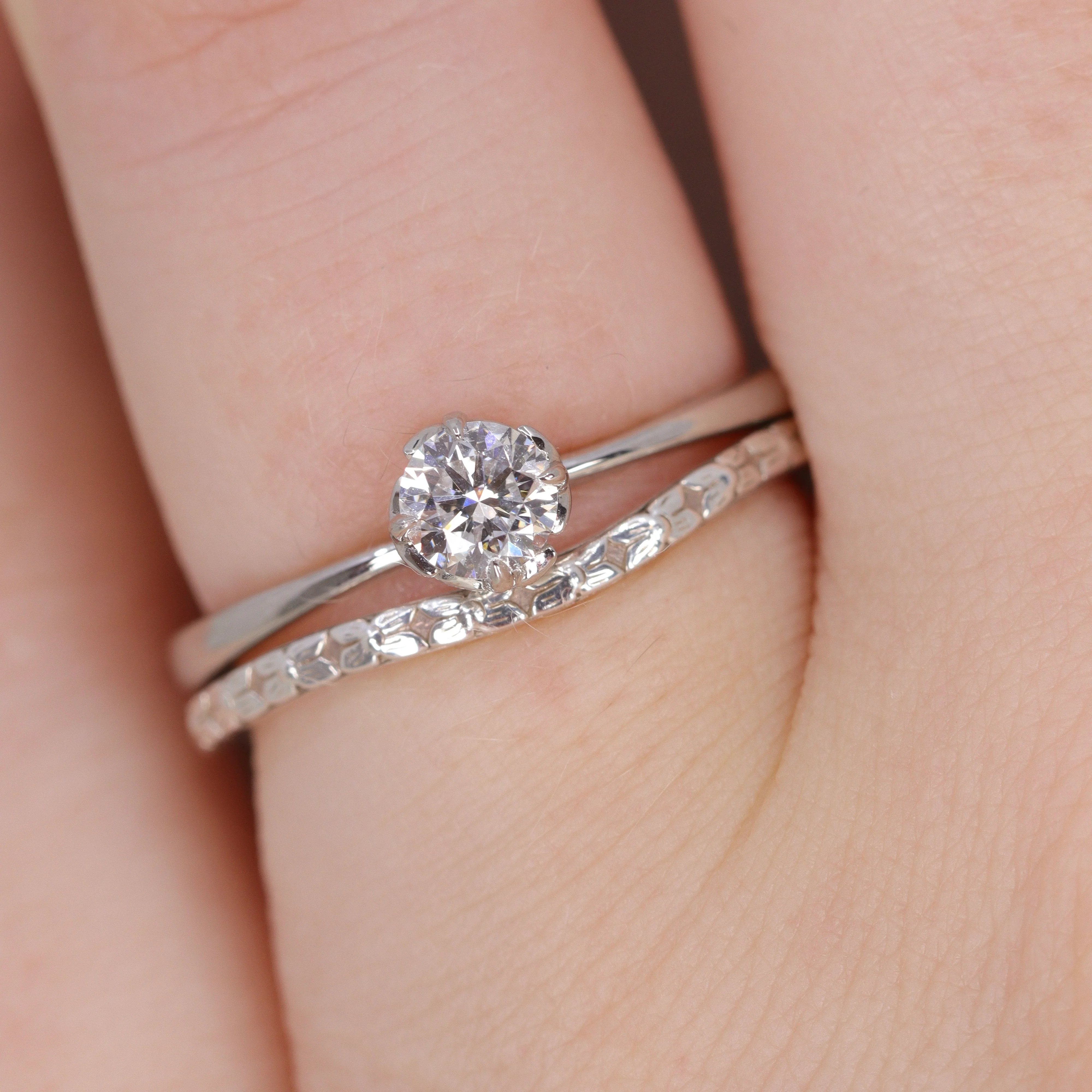 Flora - Floral Pattern Wave Shaped Wedding Ring - Made-to-Order - Image 4