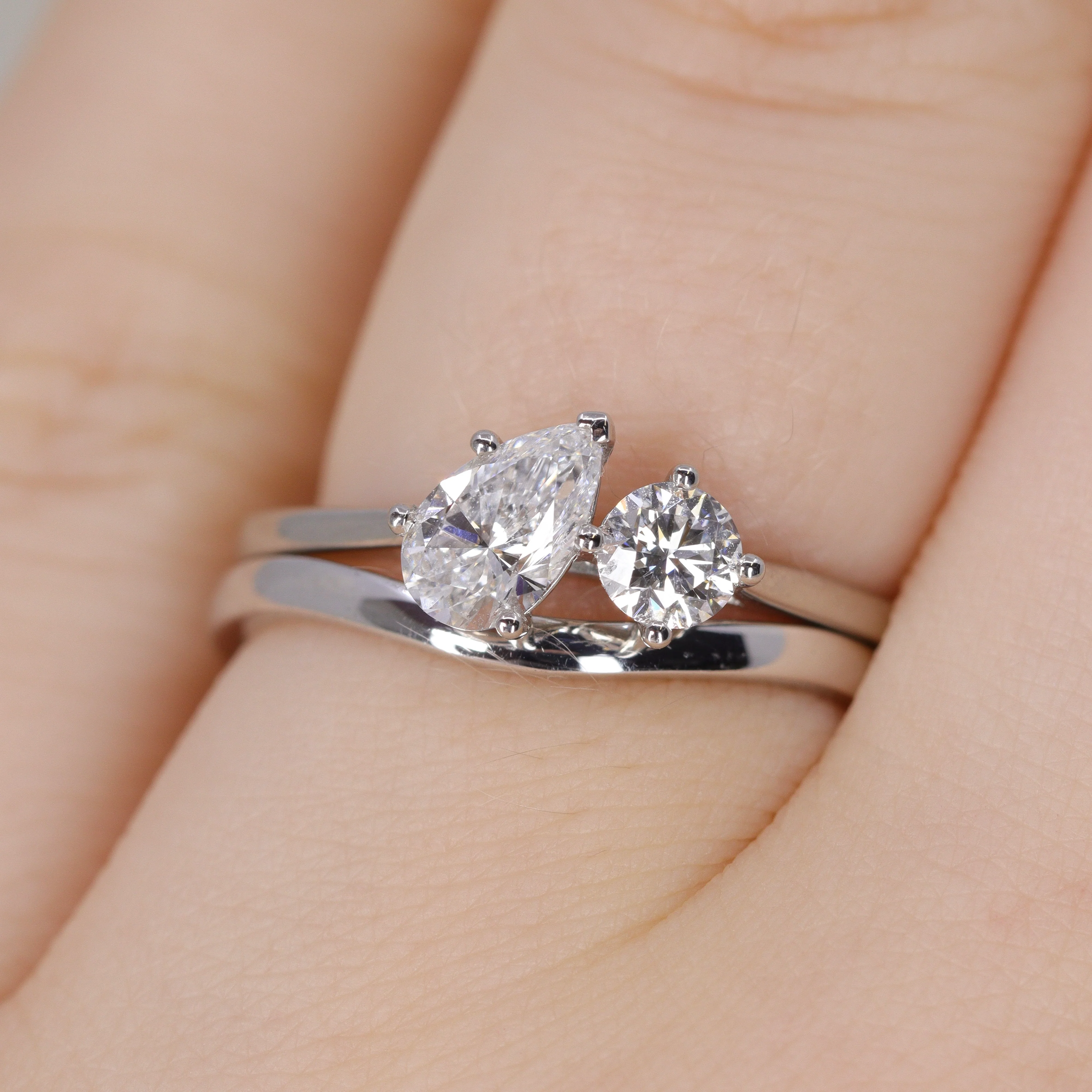 Juno - Pear & Round Lab Grown Diamond Toi et Moi Engagement Ring - Ready-to-Wear - Image 5