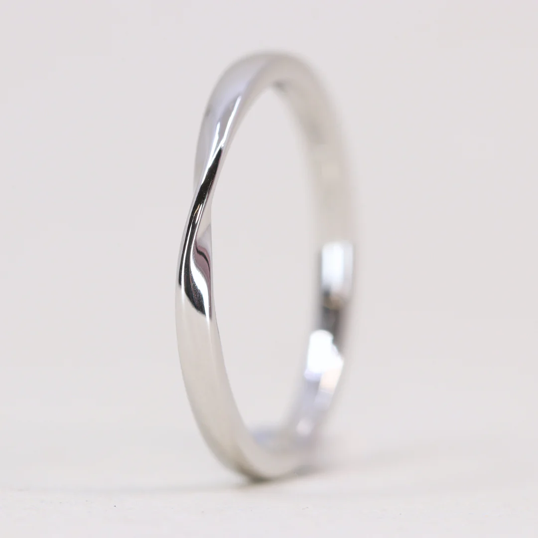 Dee - Ribbon Twist Polished Wedding Ring - Made-to-Order - Image 3
