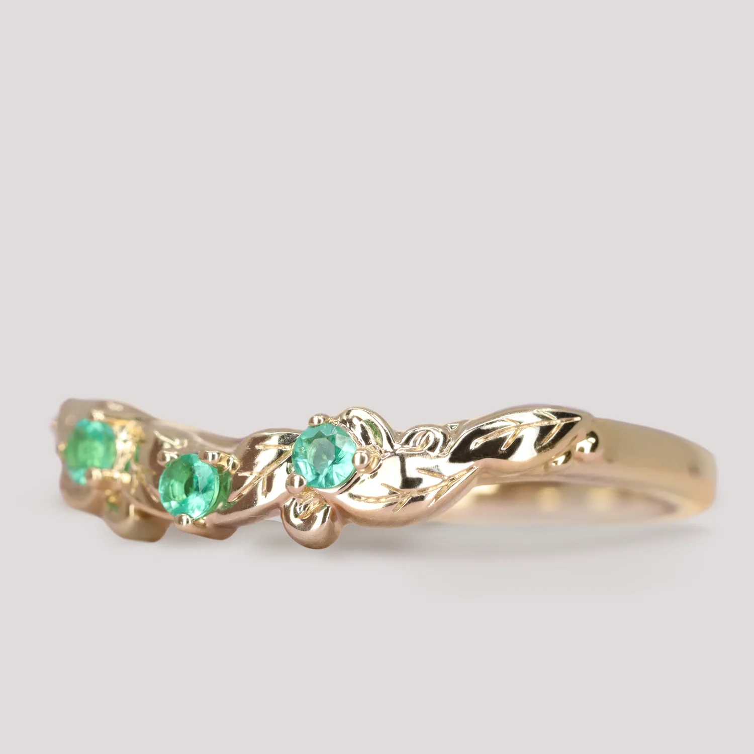 Willow - Floral Detail Shaped Emerald or Diamond Set Wedding Ring - Made-To-Order - Image 5